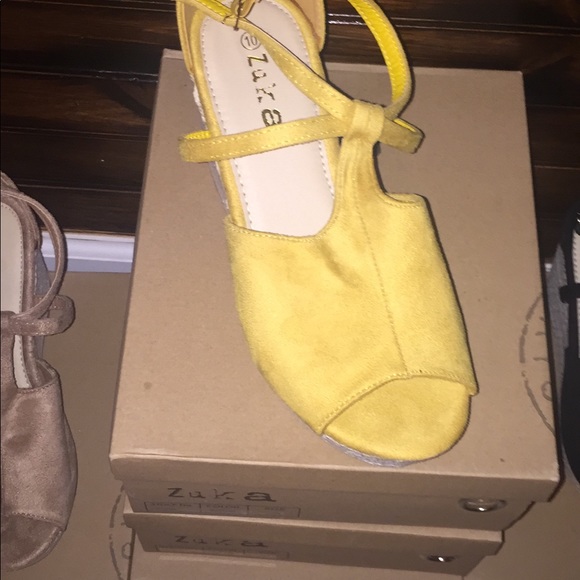 Shoes - Picture 5 of 8